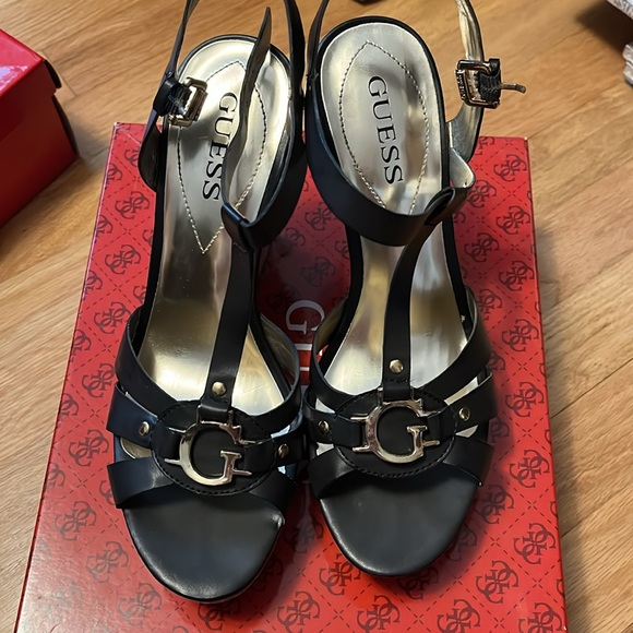 GUESS wedges - Picture 2 of 5